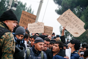 Non-SIA asylum seekers denied entry Macedonia